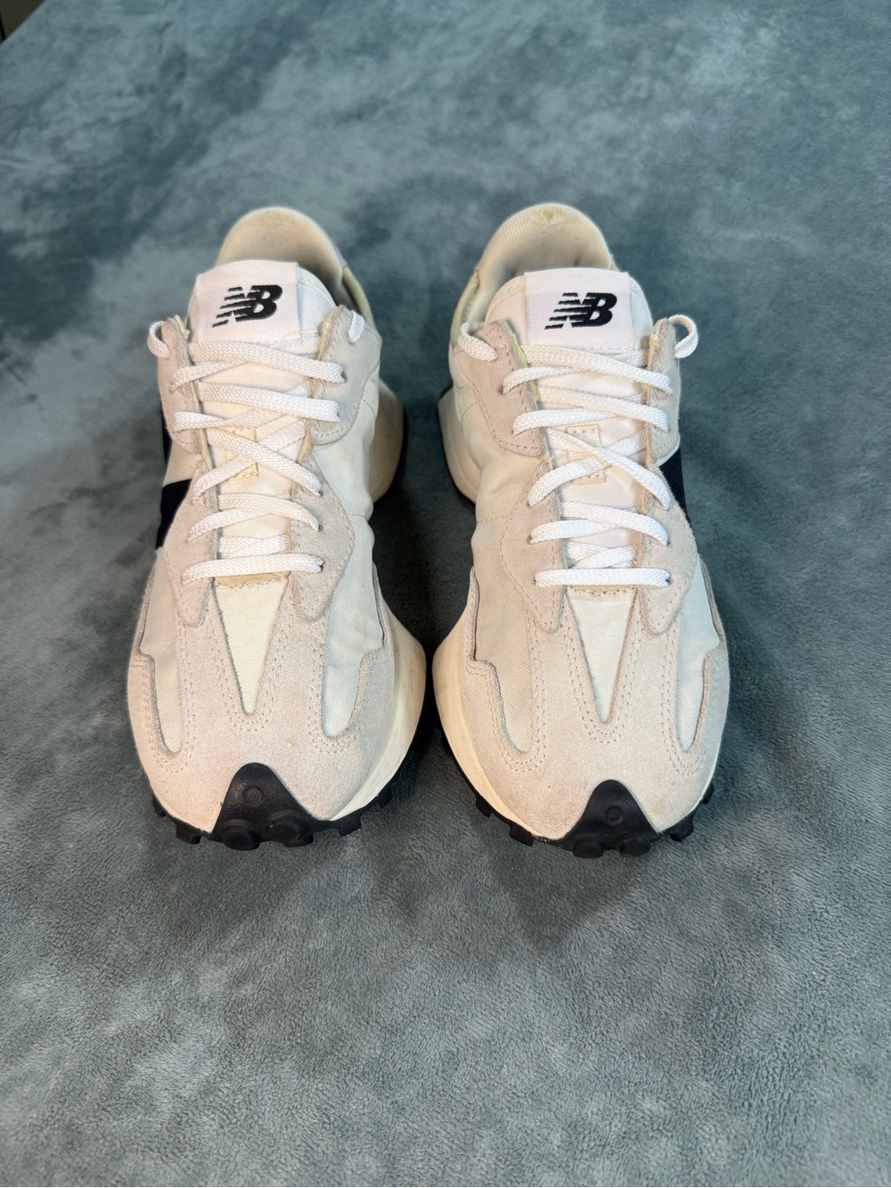 New Balance 327 Women’s Size 8 Sea Salt Cream Black Sneakers WS327FE
